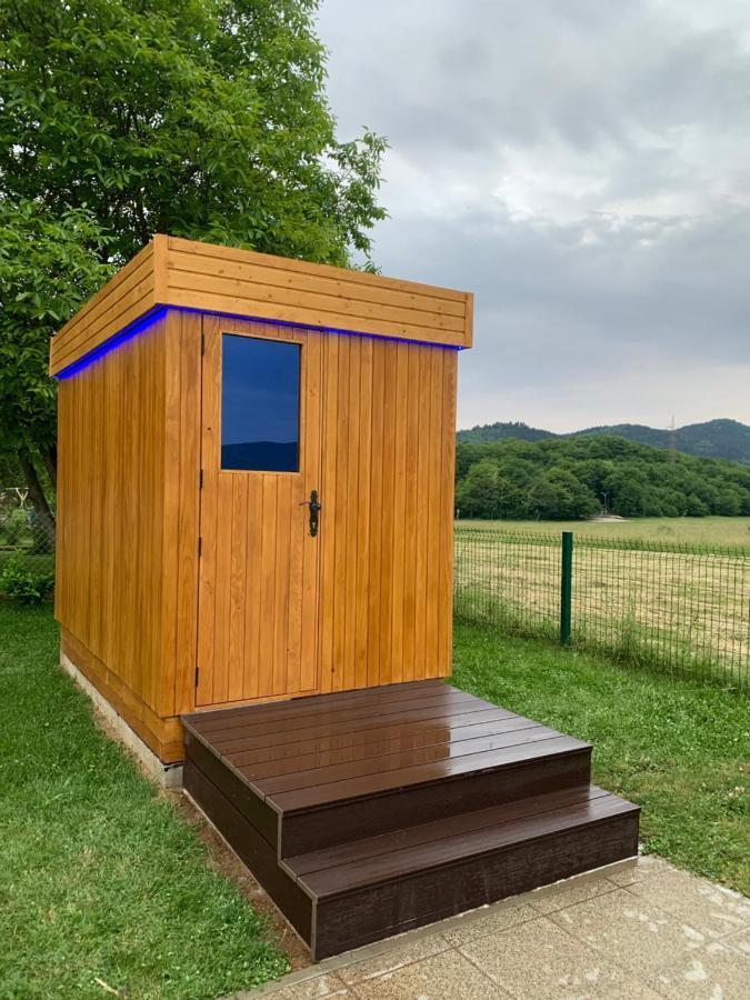 אוטוצאץ V'S Place - Wooden House With Heated Pool And Outdoor Sauna מראה חיצוני תמונה